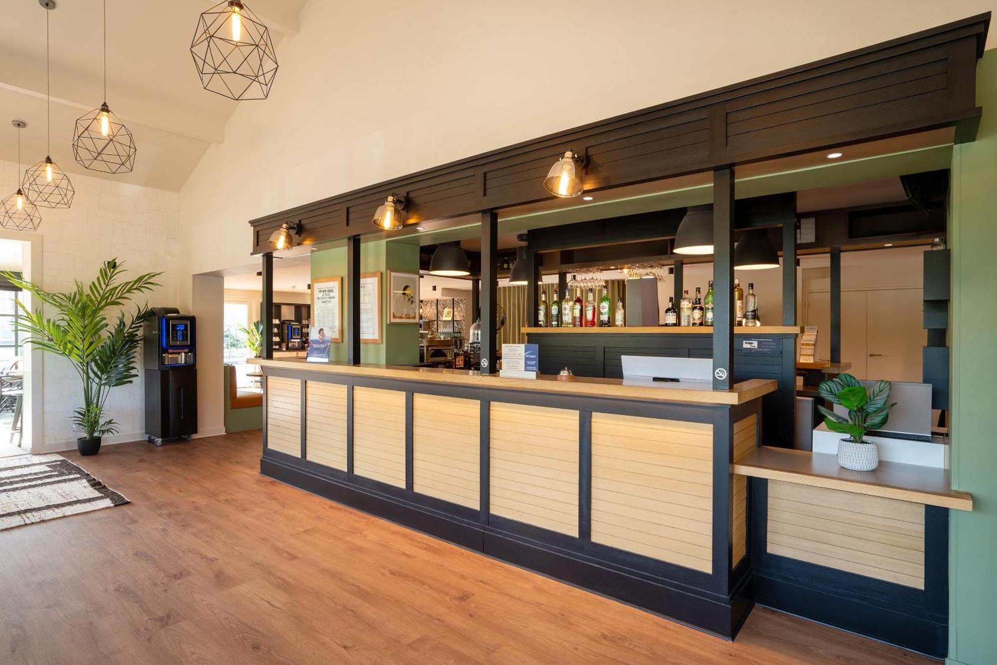 Best Western Bourgoin Jallieu Buitenkant foto