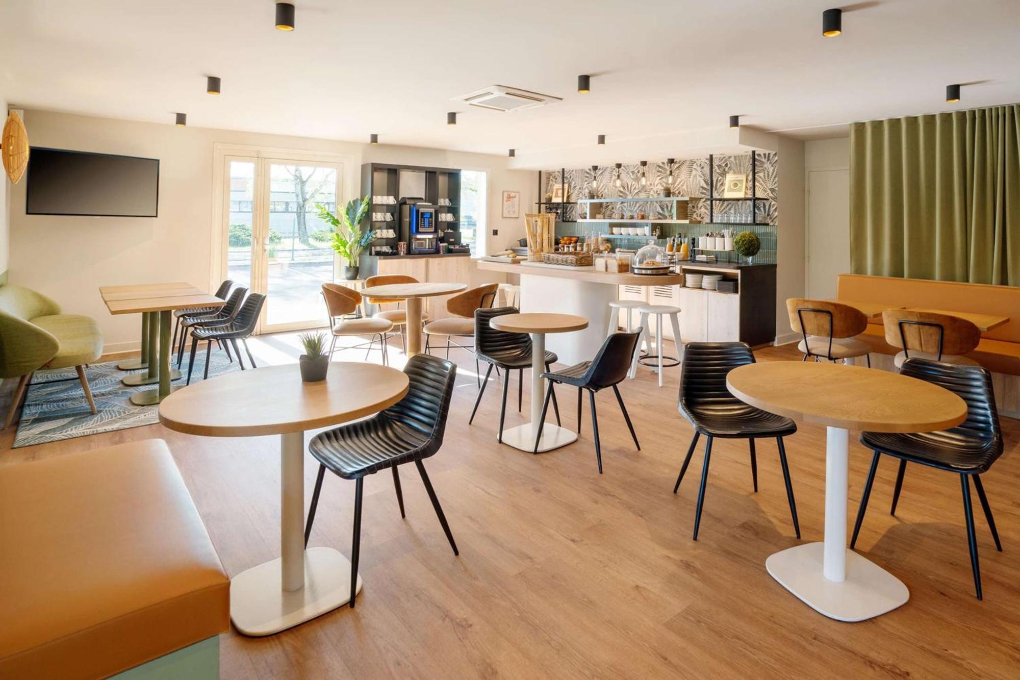 Best Western Bourgoin Jallieu Buitenkant foto